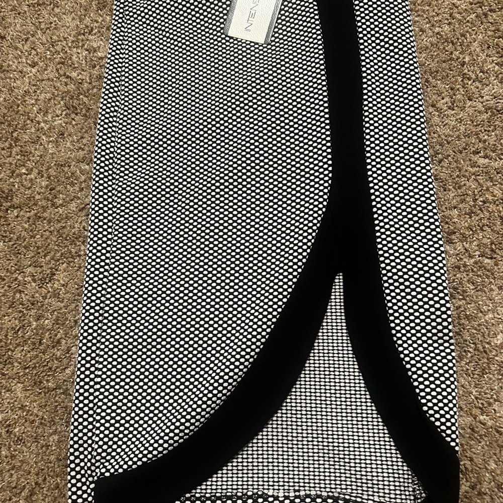 NWT!!! Black and‎ White Pencil Skirt